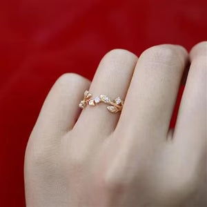 Irregular Leaf Zircon Delicate Openwork Ring