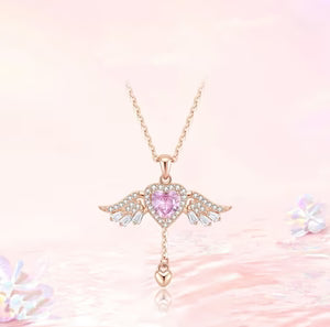 Angel Heart Necklace With Moving Wings And A Clavicle Chain