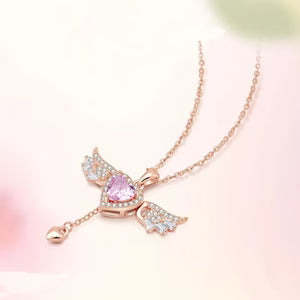Angel Heart Necklace With Moving Wings And A Clavicle Chain