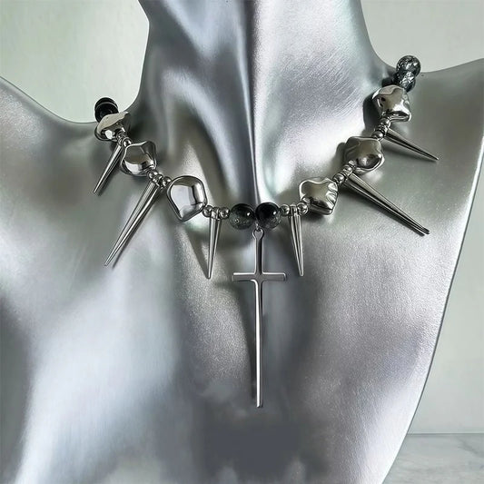 Exaggerated Punk Necklace With Cross-Shaped Rivets